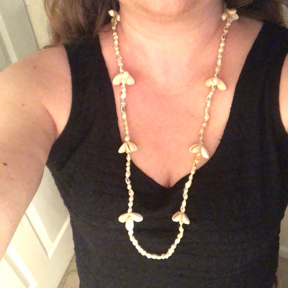 🔵 Shell Necklace - Picture 2 of 4